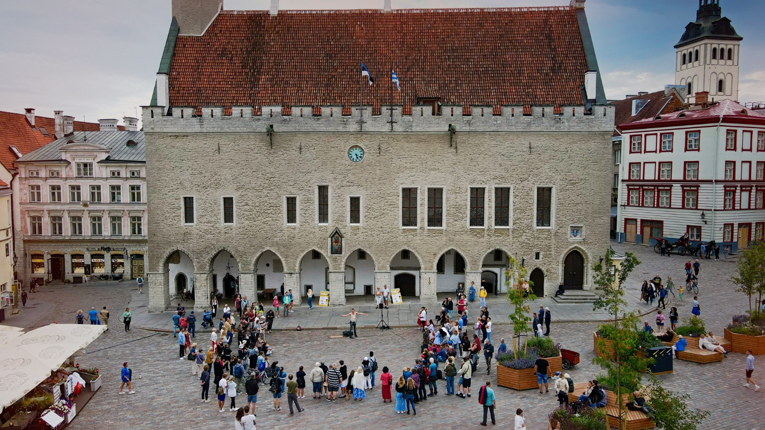 Street Performance at Townhall Tallinn Fringe Festival Photo Anton Serdjukov