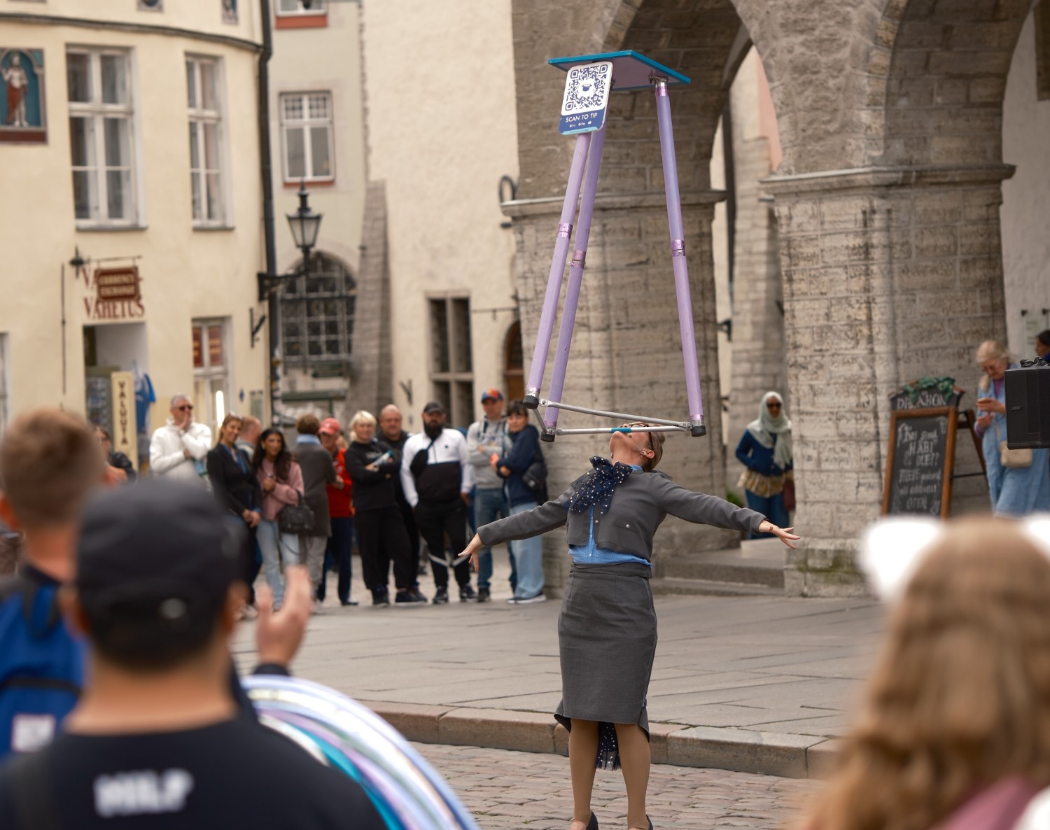 Street show at townhall Tallinn Fringe Festival Photo Anton Serdjukov